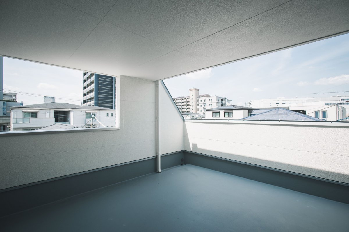 4.5帖の広々バルコニーで、くつろぎの時間を