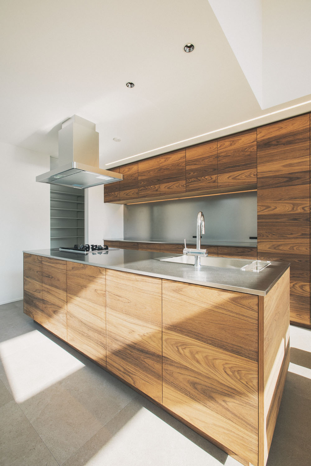 フルオーダーのオリジナル造作キッチン