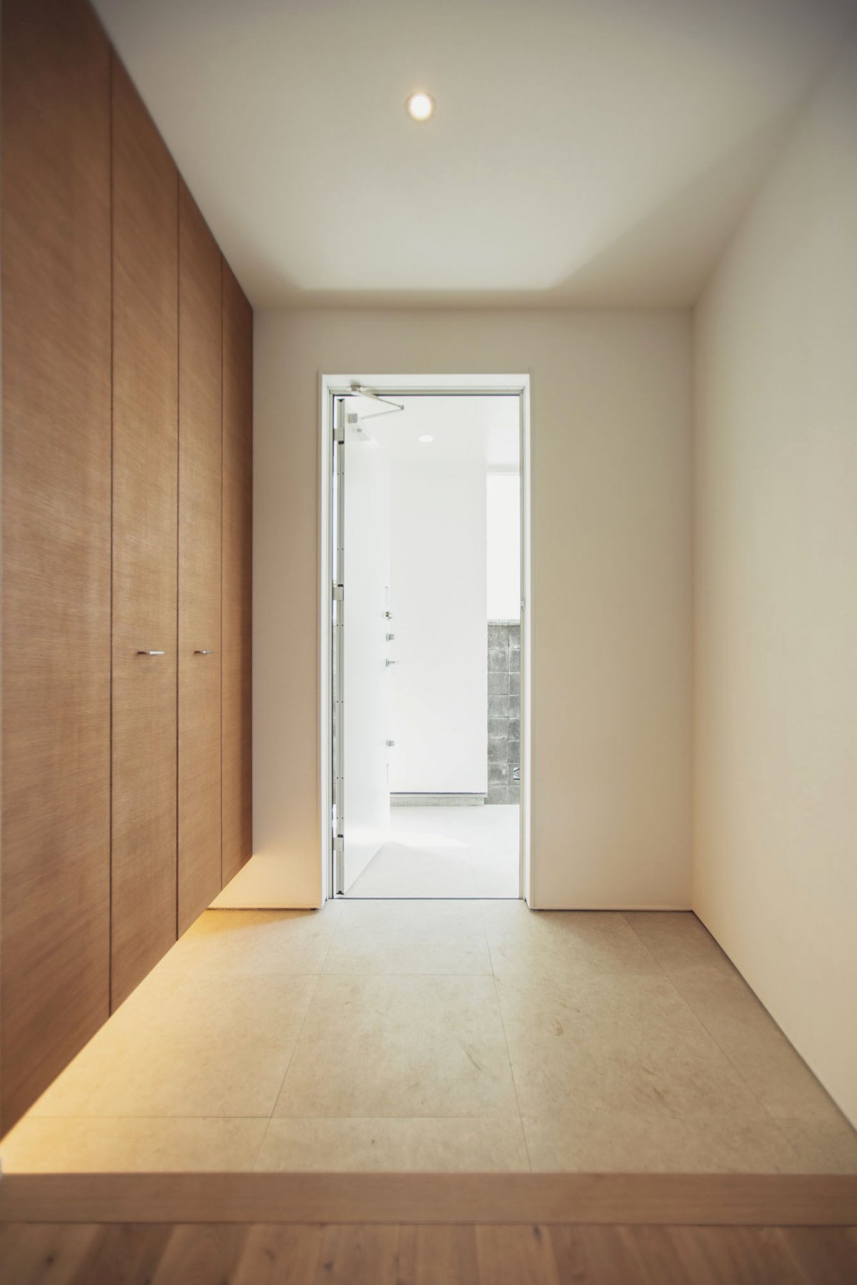 広々とした玄関、ホール